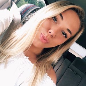 Meet your Posher, Makayla